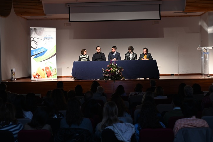 Imagen de Más de 150 profesionales de la salud, usuarios y pacientes abordan la enfermedad de la diabetes en las III Jornadas ‘Alejandro Plaza’