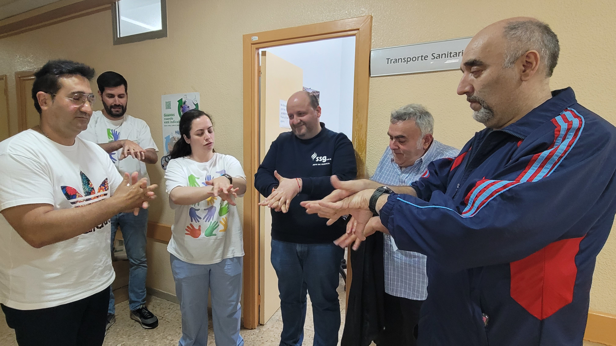Imagen de El Hospital Universitario San Agustín promueve la higiene de manos entre pacientes y profesionales