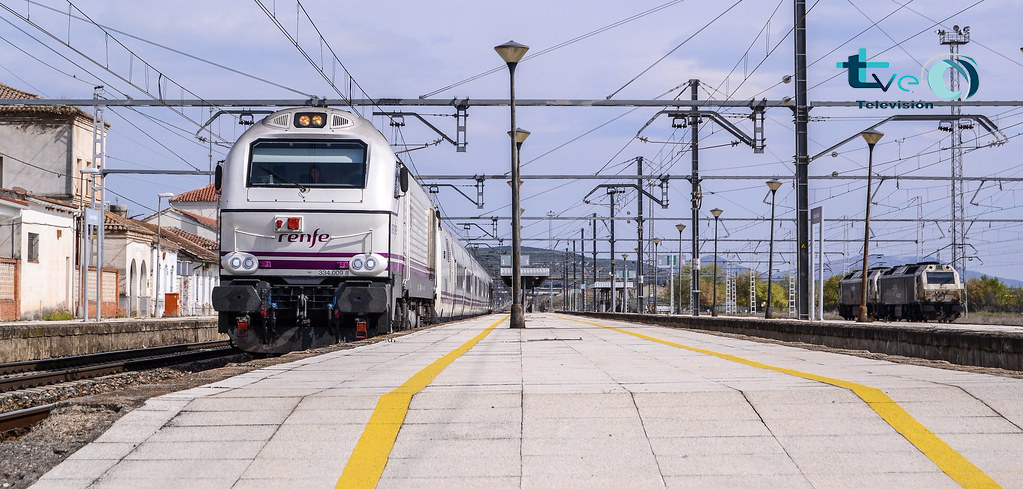 Imagen de Publicada por 5,6 millones de euros la licitación de las obras para la supresión del paso a nivel de la línea Jaén-Espeluy en el término de Mengíbar