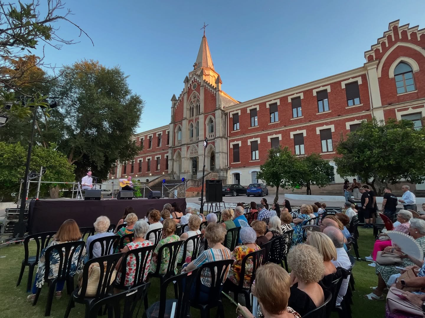 Imagen de Noche de emociones y musical en honor al día de los abuelos
