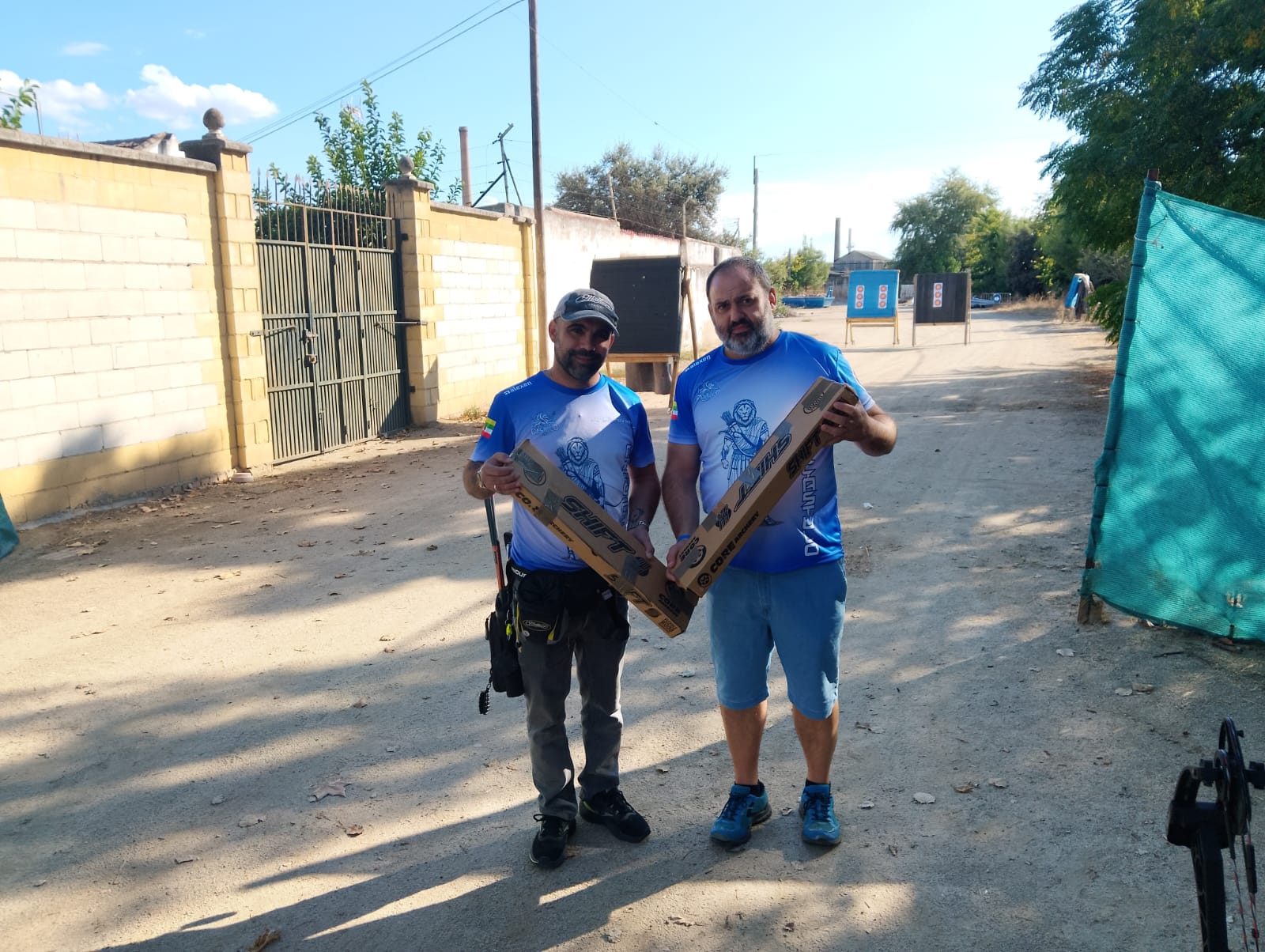 Imagen de El Club Deportivo Cástulo Tiro con Arco agradece la donación de material deportivo promovida por la Asociación Magazine Digital Linares Deporte.