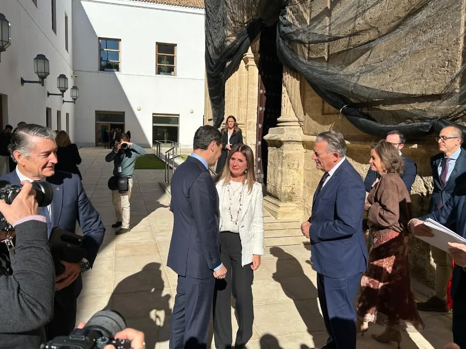 Imagen de La alcaldesa de Linares destaca en el Parlamento andaluz el compromiso de la Junta con la ciudad y con la revitalización del Parque Santana