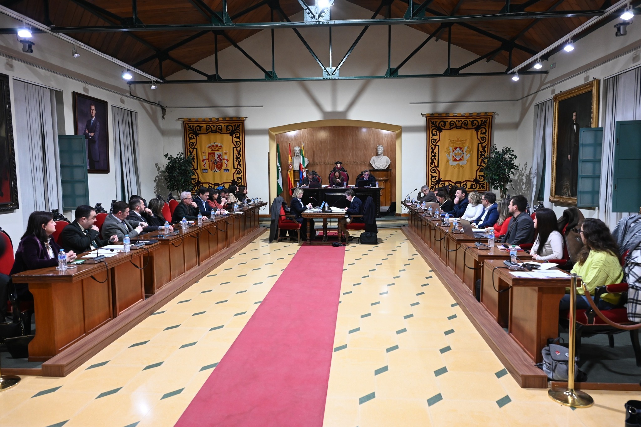 Imagen de Aprobado en el Pleno municipal el Presupuesto del Ayuntamiento de #Linares para el año 2026.