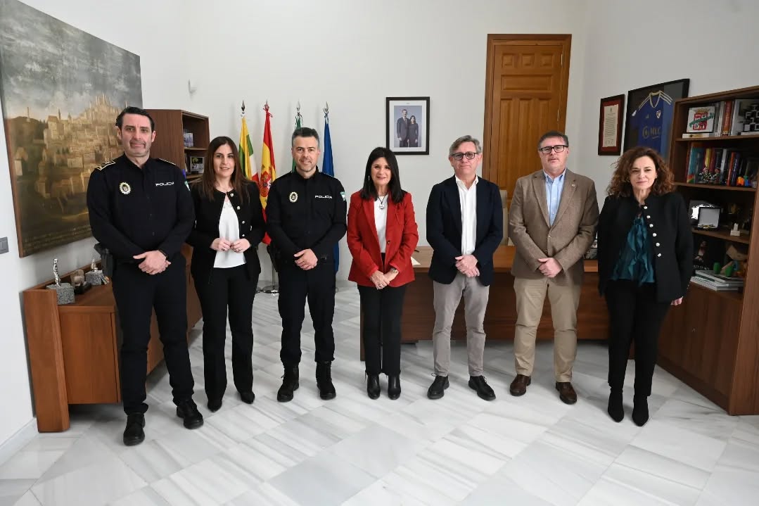 Imagen de Linares refuerza su Policía Local con un nuevo inspector y dos subinspectores en prácticas