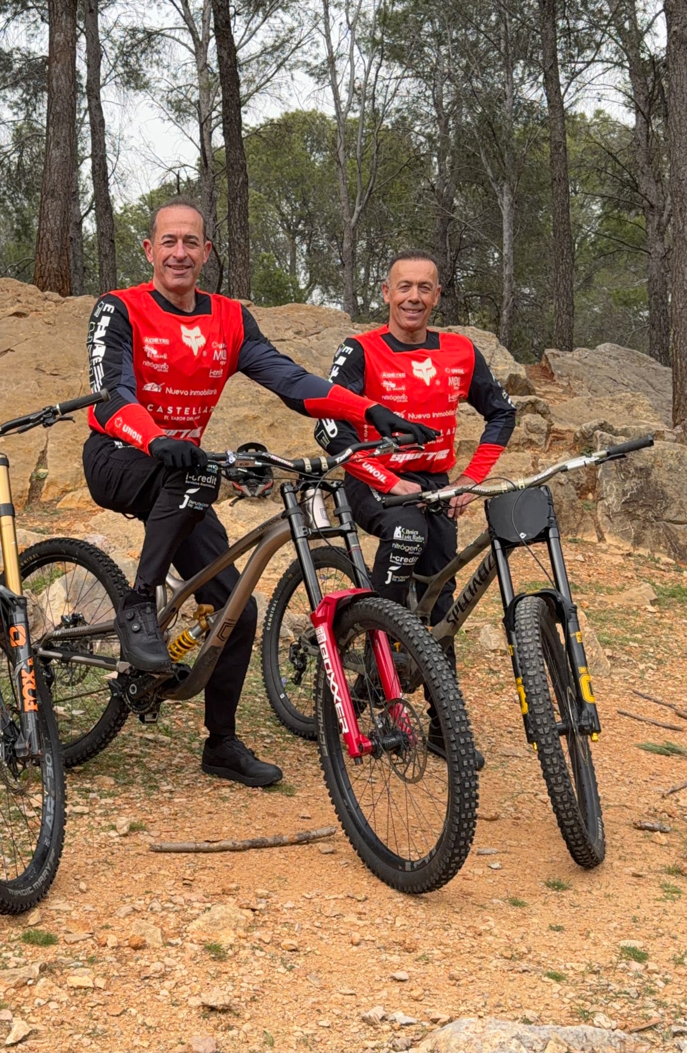 Imagen de Los linarenses Santiago Salvador Valero y Juan Francisco Lopez Navas al nacional descenso