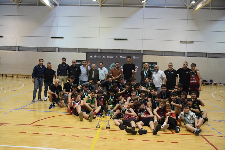 Imagen de Linares toca el cielo del baloncesto: una final que une, emociona y hace historia