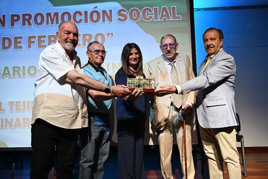 Imagen de El Ayuntamiento de Linares reconoce la labor y trayectoria de la Asociación 28 de Febrero en su 25º aniversario
