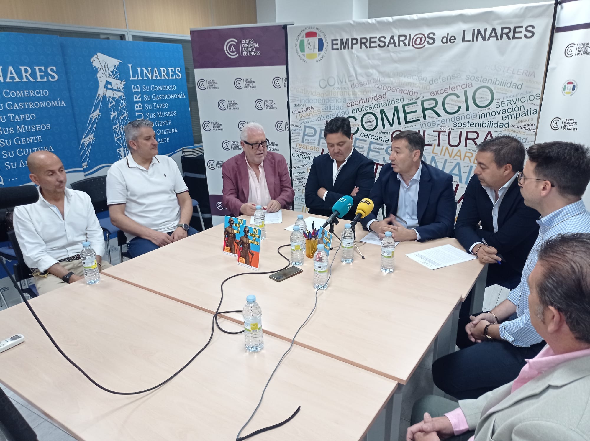 Imagen de Linares impulsa el comercio local con un convenio que bonificará el estacionamiento en parkings públicos y privados