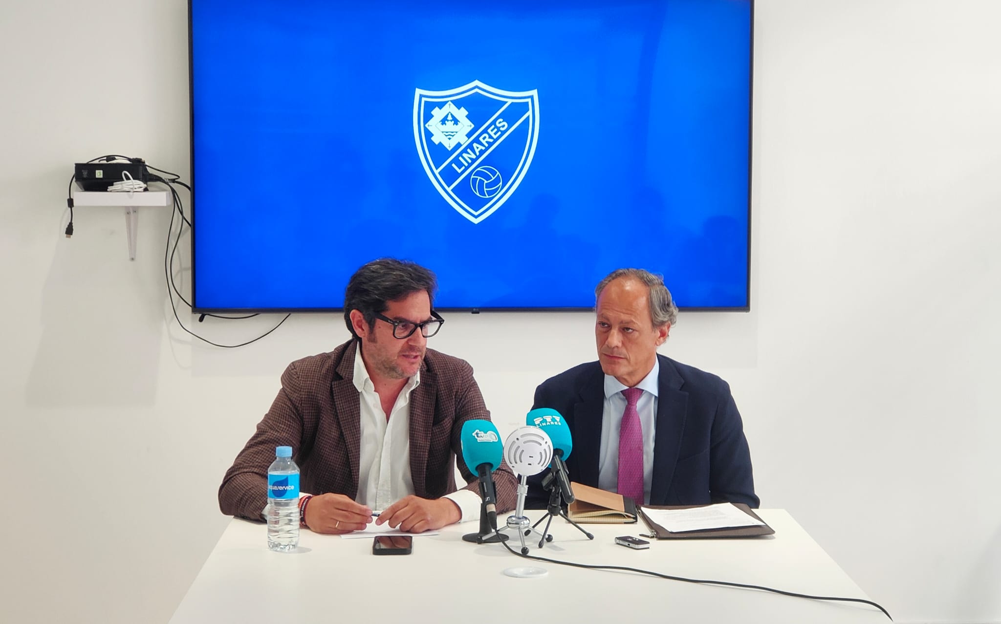 Imagen de Sin acuerdo con Pop Hellanes, el Linares Deportivo da la cara y explica la situación actual del club