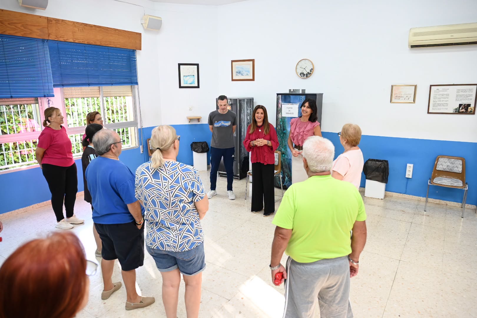 Imagen de La alcaldesa visita los Centros Sociales de Arrayanes y San José en el inicio del Programa de Hábitos de Vida Saludable